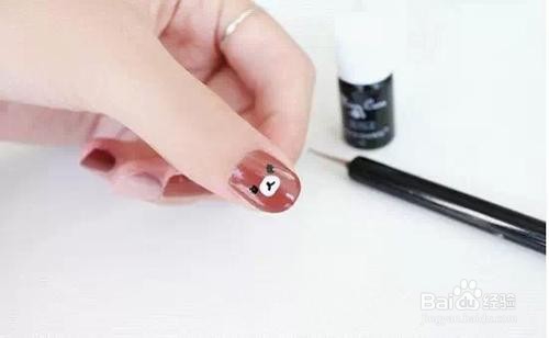 可爱的小熊美甲教程