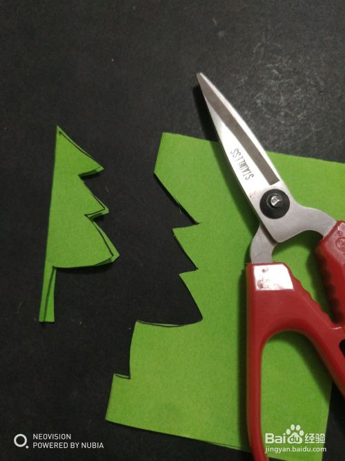 简单的小松树怎么剪