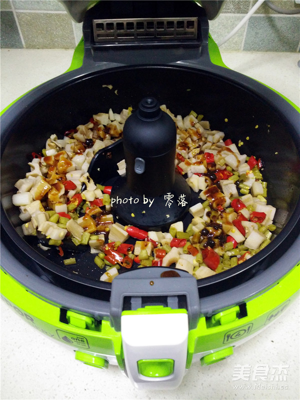 酸辣藕丁的做法