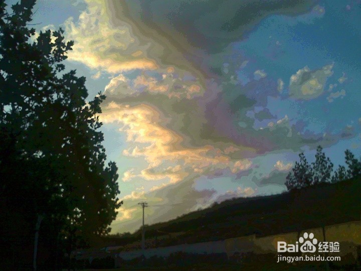 怎样在傍晚拍天上的飘云花