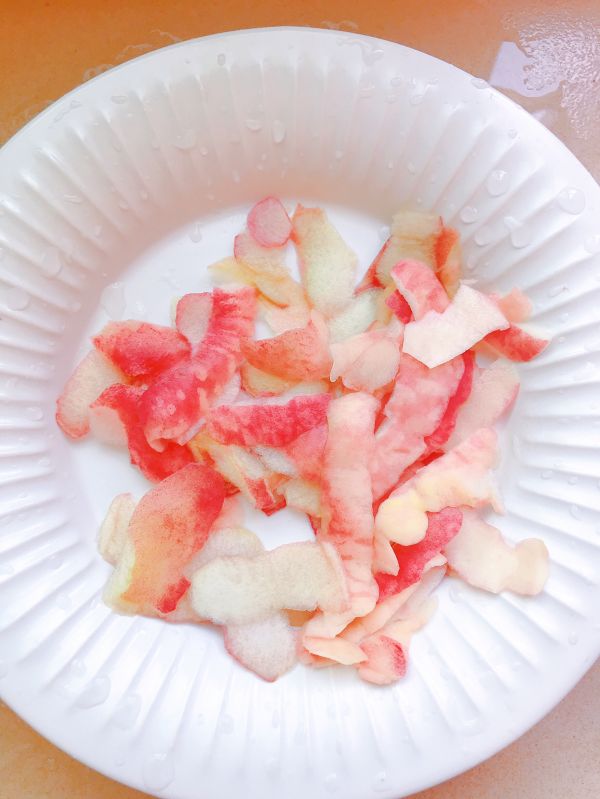 粉嫩牛奶蜜桃果冻