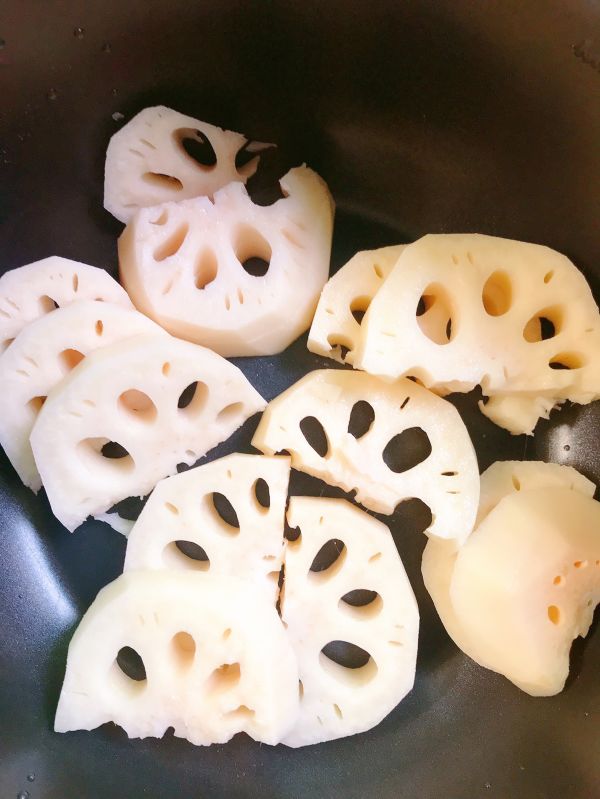 莲藕节瓜炖鸡汤