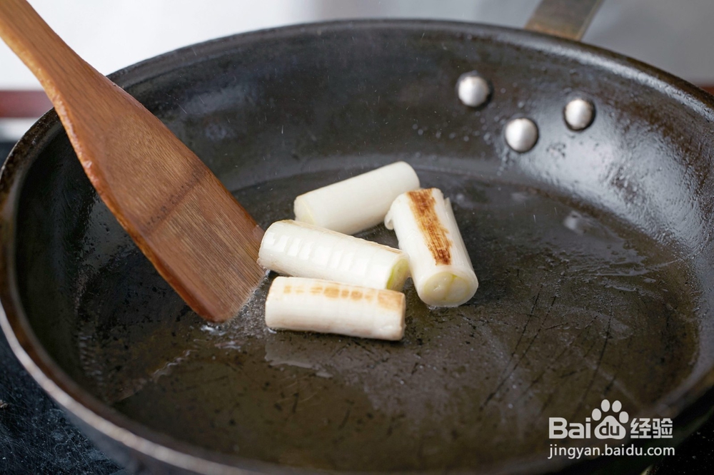 葱烧蘑菇的做法