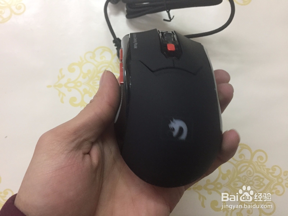 新盟XM-M379虎蛇竞技鼠标开箱晒物