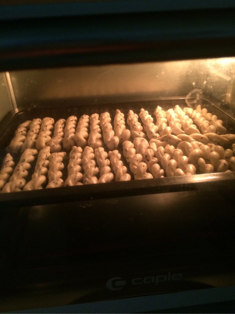 这样做的香脆小麻花才好吃