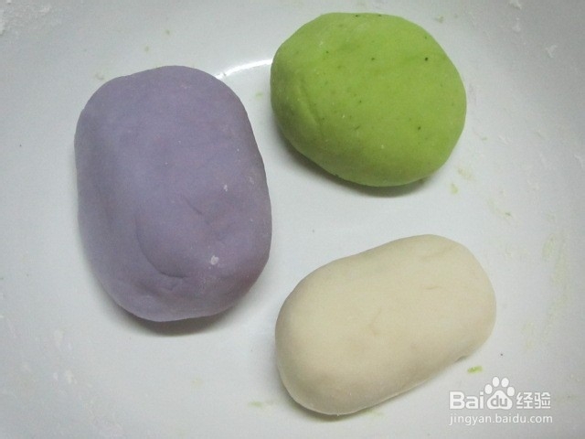 蔬菜牛肉馅儿彩色饺子