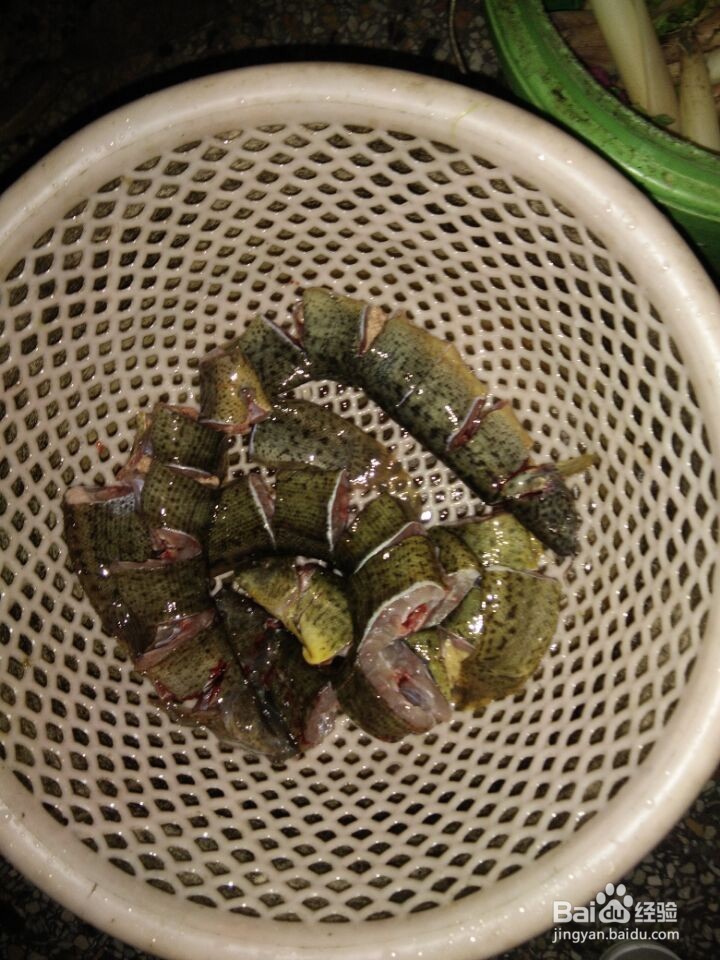 农家菜——红烧泥鳅芋艿（附视频）