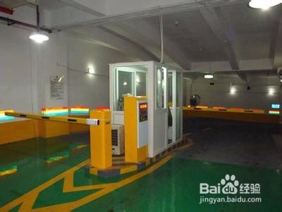 如何注意地下停车场安全