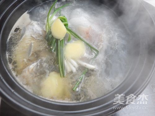 木瓜鲫鱼汤的做法