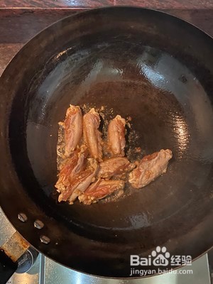 如何做金沙咸蛋黄鸡翅