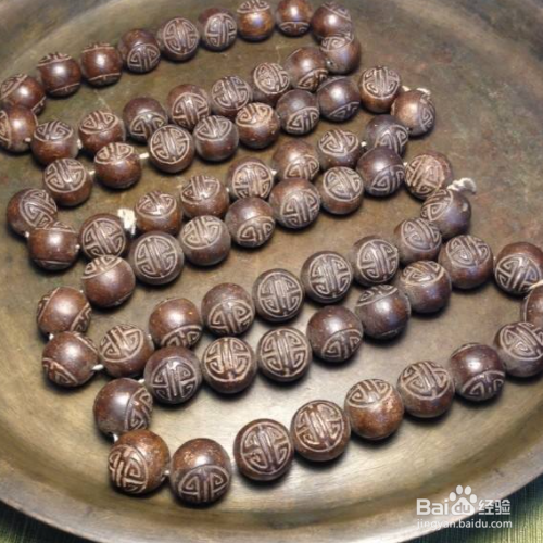 山桃核手串怎么养红