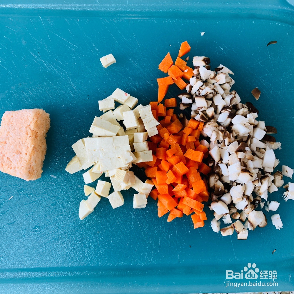 怎么做宝宝辅食之三文鱼什锦羹？