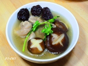 黑枣香菇鸡汤怎么做