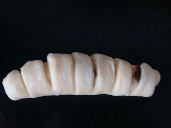 葡萄干花形面包