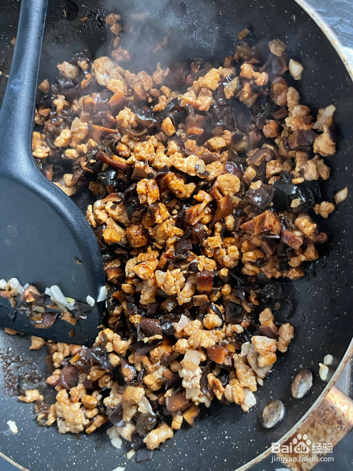 香菇卤肉饭面的做法