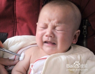 如何应对宝宝发烧。