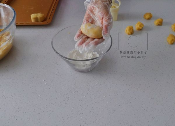 椒盐花生酥皮月饼