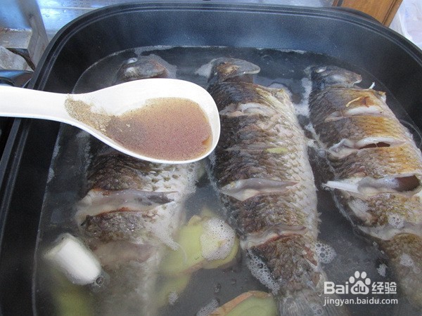如何做猴头菇豆腐炖鲫鱼