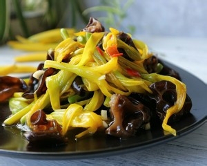 凉拌木耳黄花菜