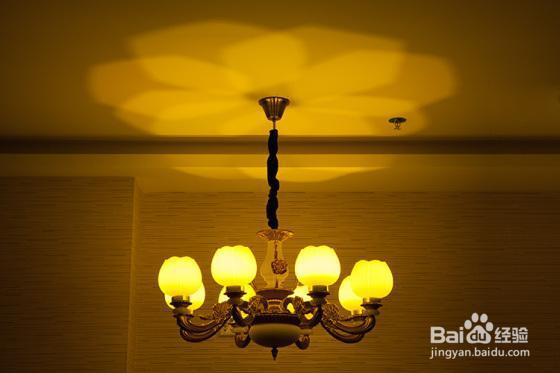 QUBIC调调光色机，娱乐玩伴智能灯