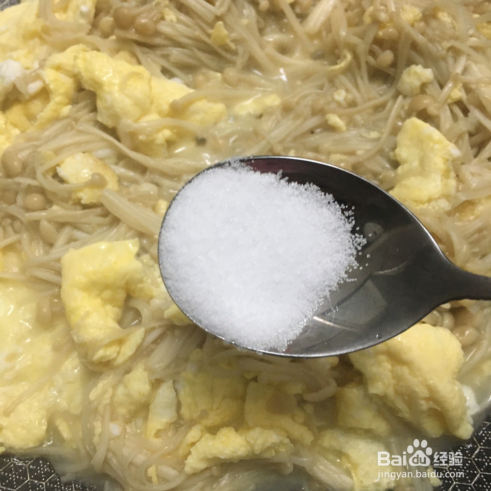分享一个简易版的金针菇炒鸡蛋的做法，爽口丝滑