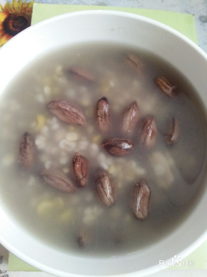 黑花生香糯玉米养生粥怎么做