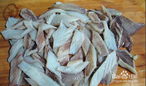 蒜苔炒鱿鱼仔的做法