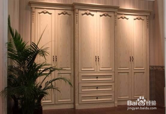 如何定制适合自己的衣柜