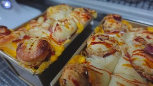 火腿芝士肉松吐司的做法