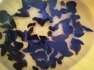 黑木耳炒豆腐的做法