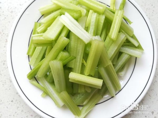 怎么做肉末香干炒芹菜