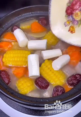 如何做玉米排骨汤？