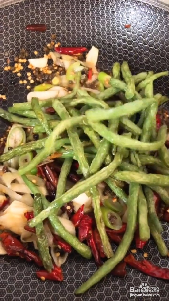 如何制作家庭版干煸豆角