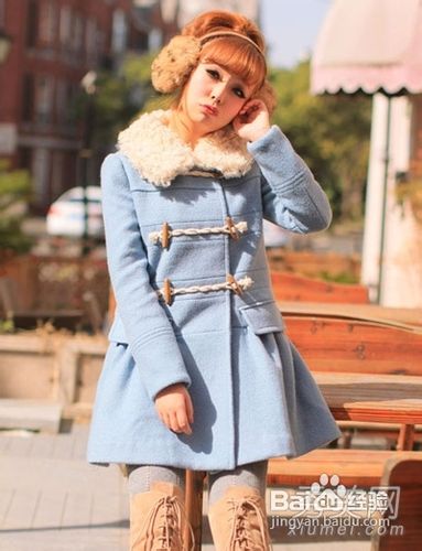 毛呢大衣冬季如何穿出迷人风采