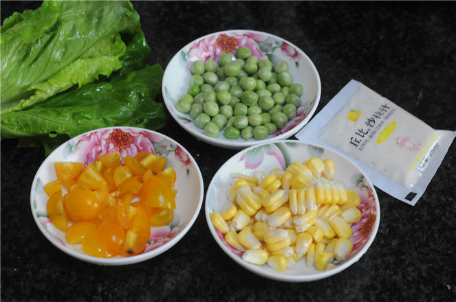 蓝莓沙拉花环面包