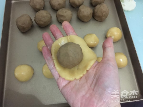 栗蓉月饼的做法