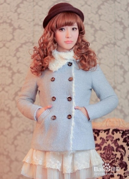 毛呢外套+短裙+裤袜 2013早春最IN搭配超显瘦