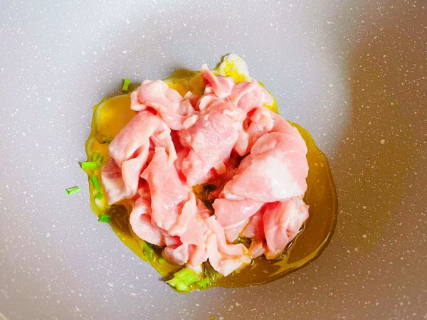 蚝油遇苦瓜肉片