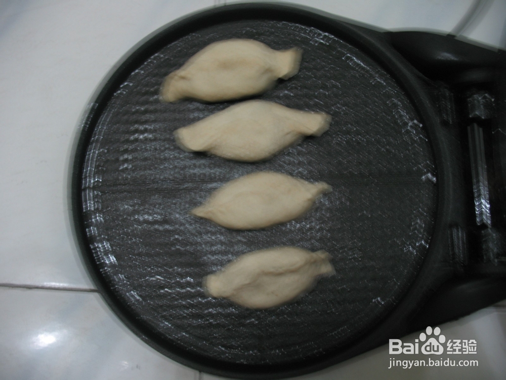 如何制作家常牛肉水煎包