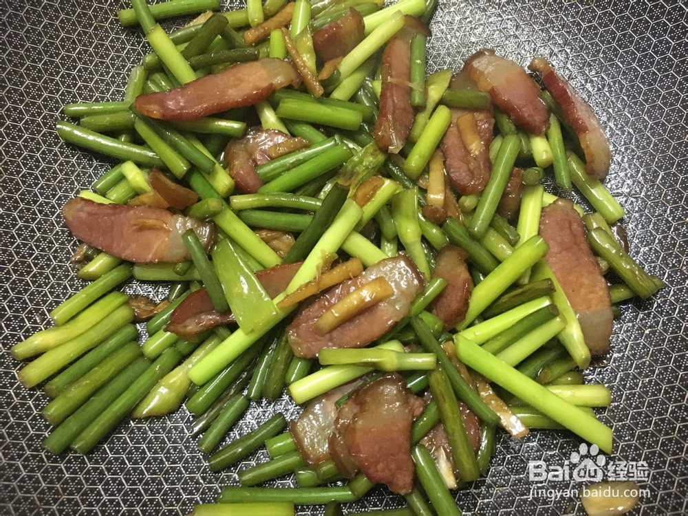 蒜苔炒腊肉的简单做法