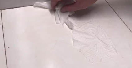 瓷砖染色了怎么处理掉