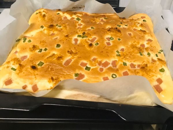 香肠肉松蛋糕卷