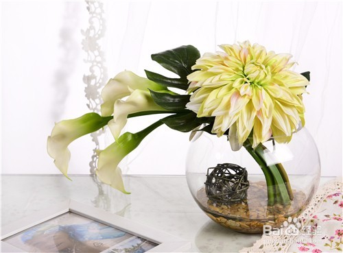 怎样用仿真花艺设计来装点室内空间