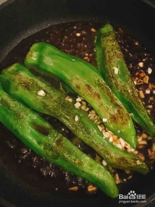 虎皮尖椒的做法