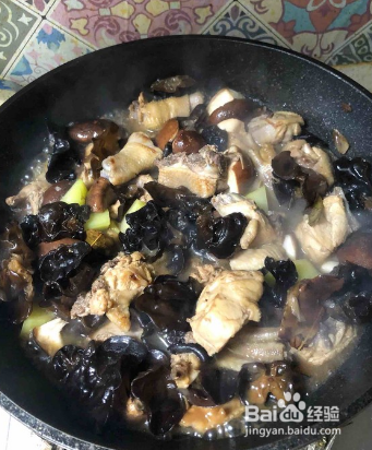 美味小鸡炖蘑菇