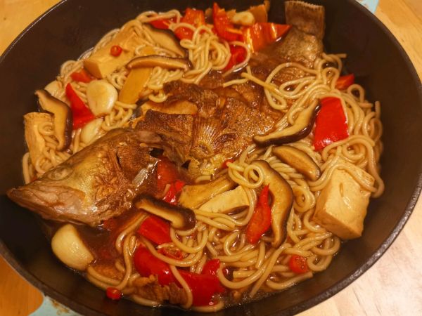 香菇豆腐煮桂鱼米粉