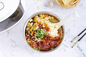 腊肠土豆脱糖饭