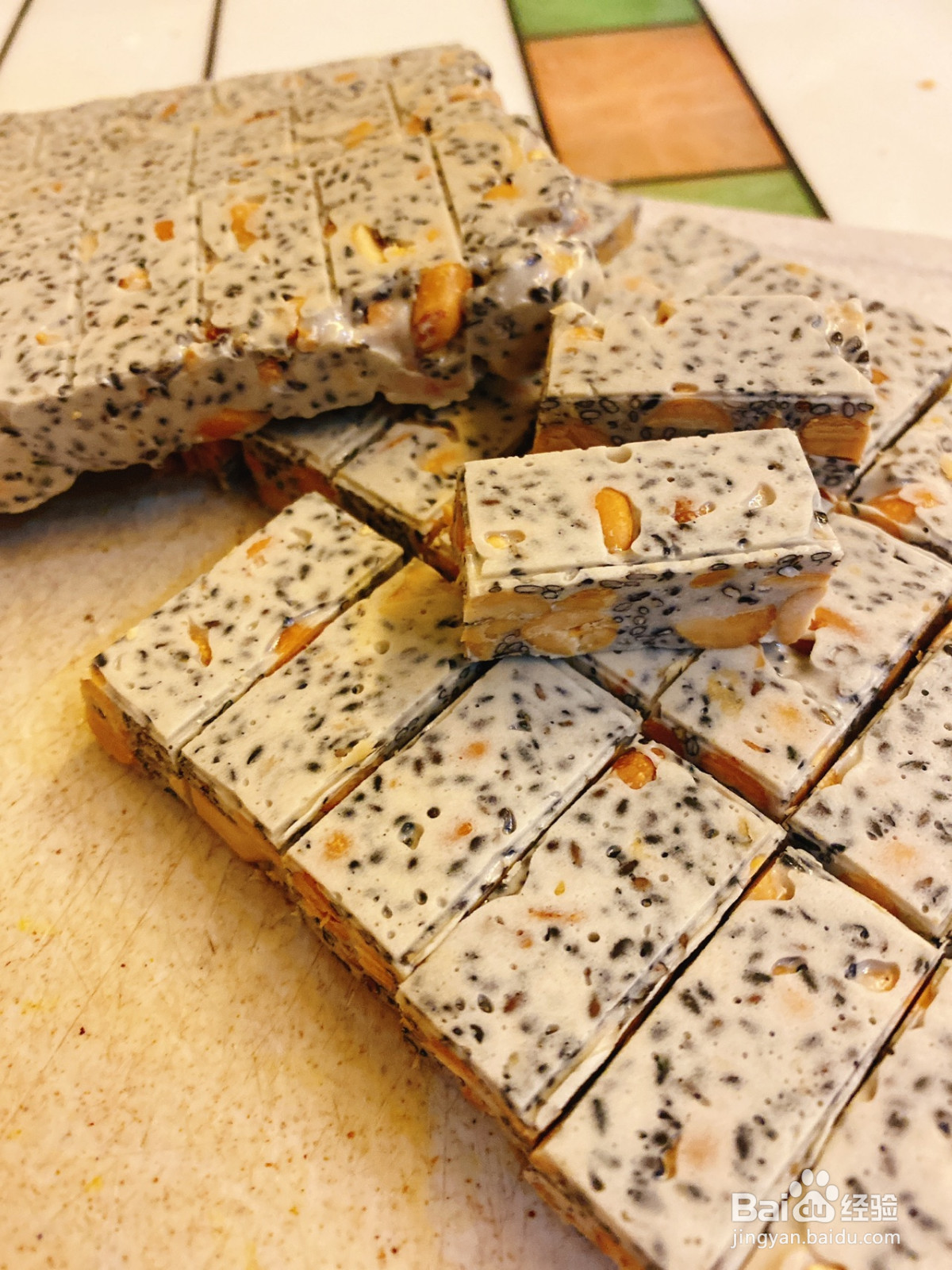 黑芝麻花生牛轧糖的做法