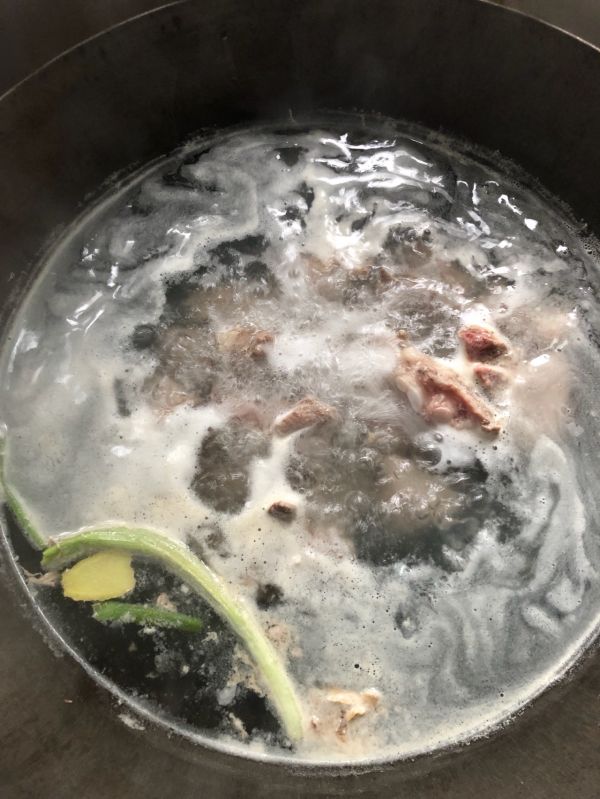 软糯芋儿烧排骨