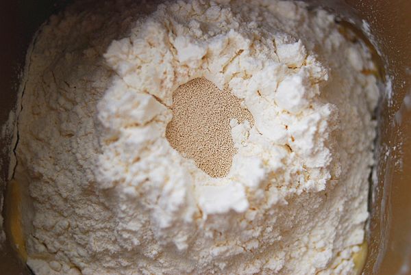 葱香肉松面包卷